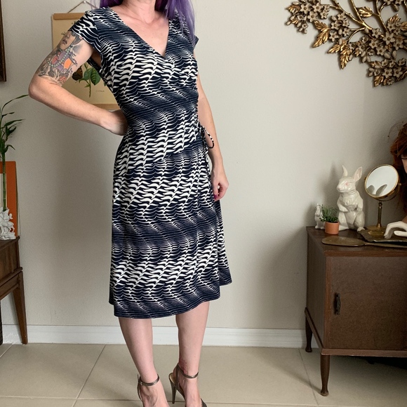 Kasper Dresses & Skirts - Vintage Kasper Birds Print Wrap Cinch Waist Dress